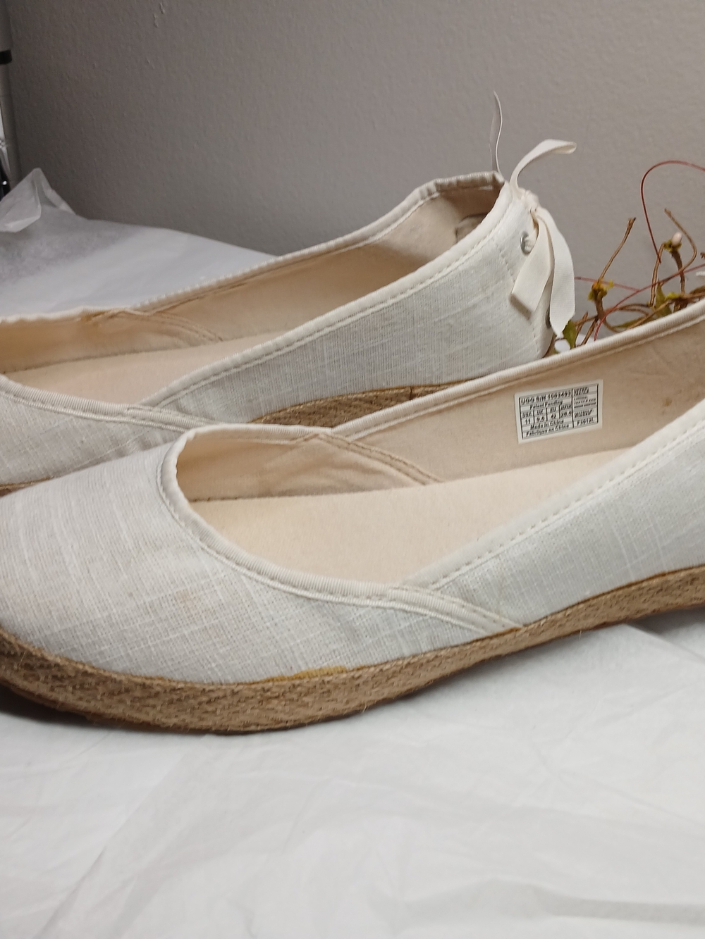 UGG Women's Cream Espadrille Slip-On Flats Rope Sole Bow Detail NEW With Flaws - Picture 13 of 15